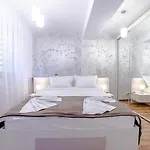 Mikras Luxury Apartment